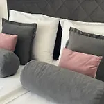 New Modern Near Old Town - Private Parking アパート ザダル