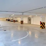 New Modern Near Old Town - Private Parking アパート