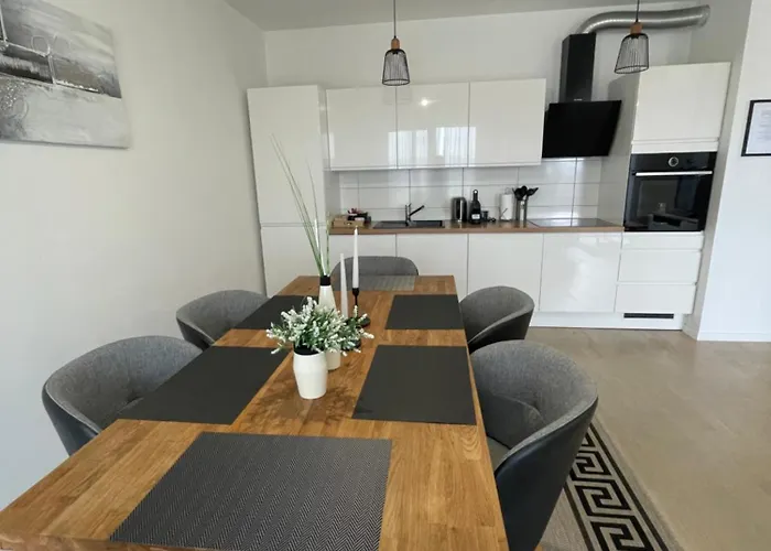 Daire New Modern Near Old Town - Private Parking