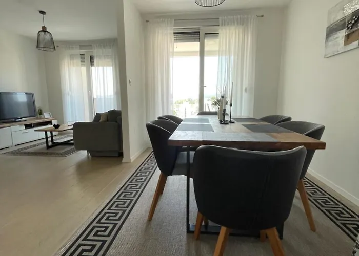 New Modern Near Old Town - Private Parking * Zadar