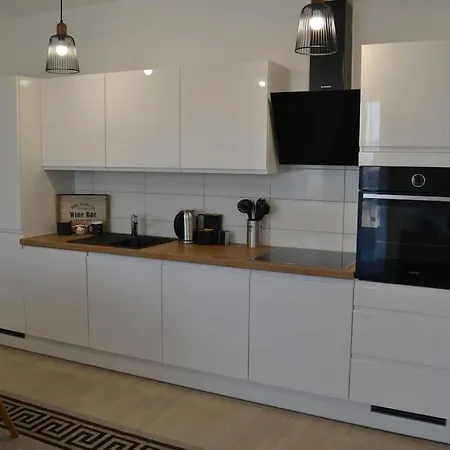 New Modern Near Old Town - Private Parking 자다르