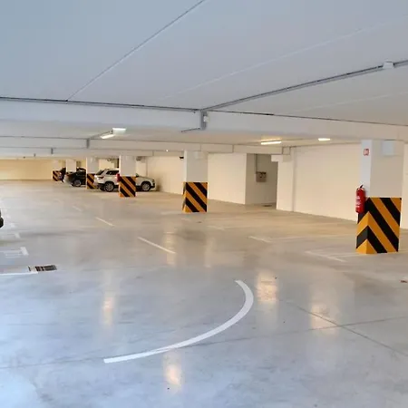 아파트 New Modern Near Old Town - Private Parking 자다르