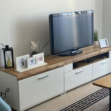 New Modern Near Old Town - Private Parking 아파트 *