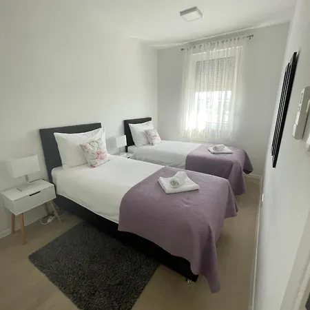 New Modern Near Old Town - Private Parking * Zara