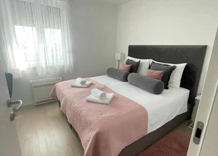 Apartmán New Modern Near Old Town - Private Parking